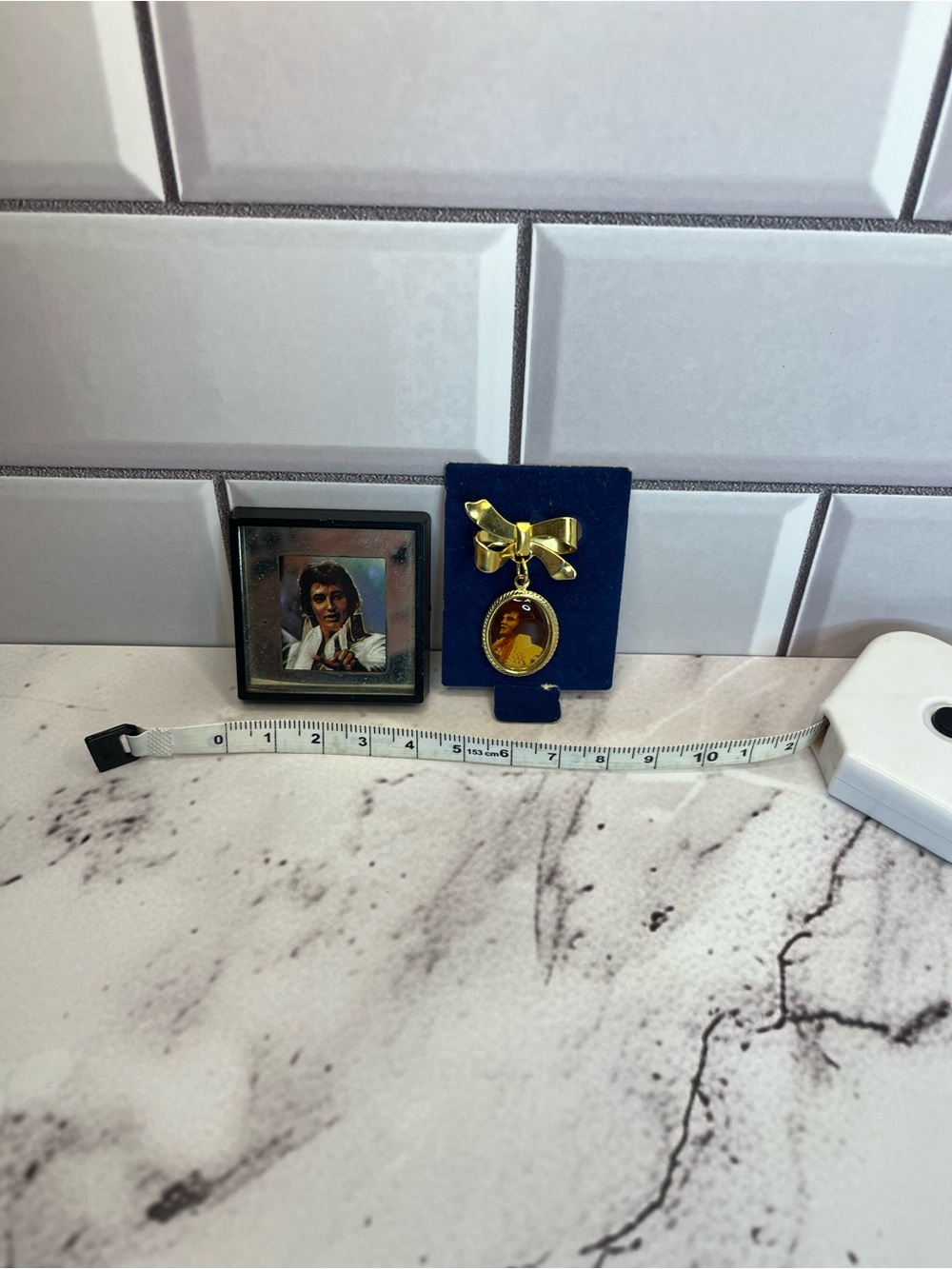 Elvis Presley set of broches